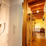 Il Laghello Wood House
