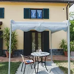 Farm stay Il Laghello Wood House Framura
