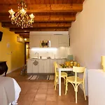 Farm stay Il Laghello Wood House Framura