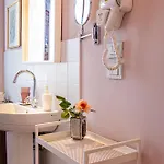 Farm stay Il Laghello Wood House Framura