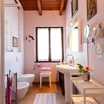 Farm stay Il Laghello Wood House