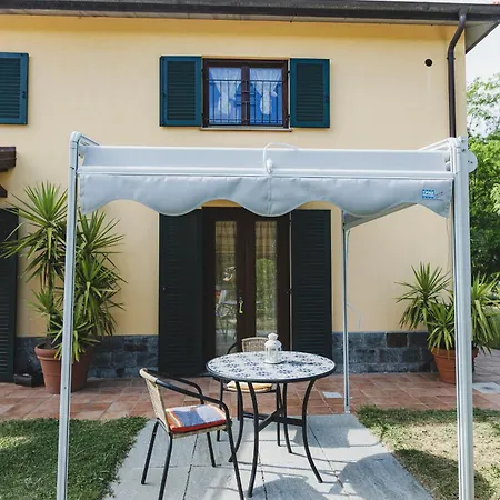 Çiftlik konaklama Il Laghello Wood House Framura