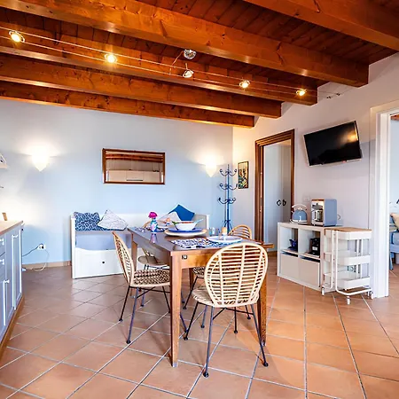 Il Laghello Wood House * Framura