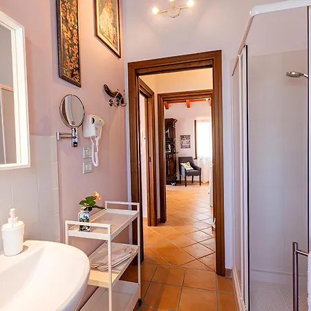 Il Laghello Wood House