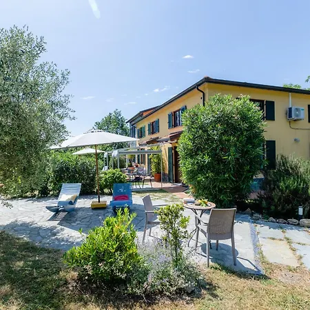 Il Laghello Wood House Фрамура