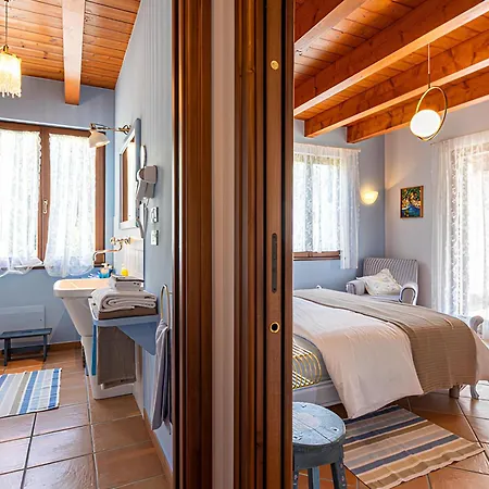 Çiftlik konaklama Il Laghello Wood House *