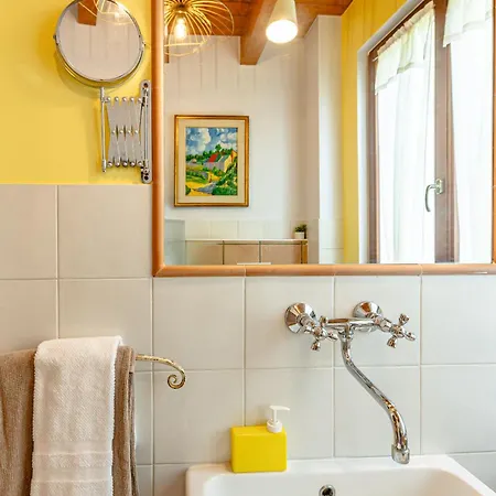 Il Laghello Wood House Framura