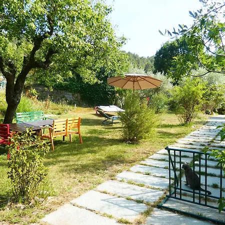 Il Laghello Wood House *