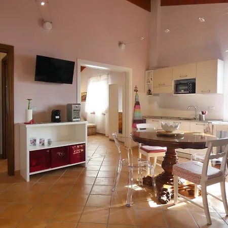 Il Laghello Wood House Фермерский дом
