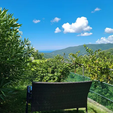 Il Laghello Wood House