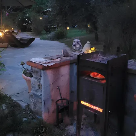 Çiftlik konaklama Il Laghello Wood House *