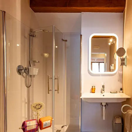 Il Laghello Wood House ファームステイ