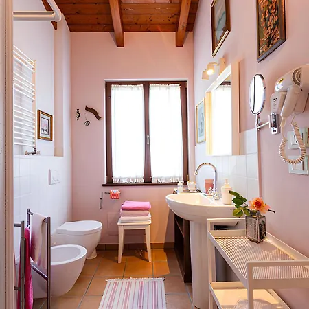 Farma Il Laghello Wood House