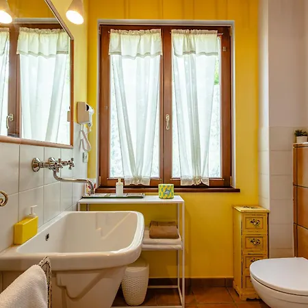 Alloggio per agriturismo Il Laghello Di Amina *