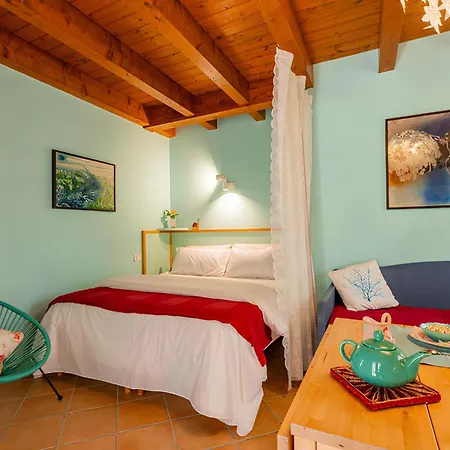 Κατάλυμα σε φάρμα Il Laghello Wood House Framura