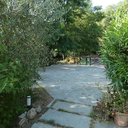 Il Laghello Wood House *