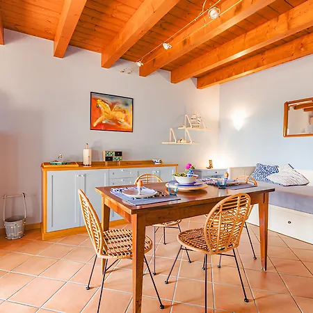 Il Laghello Wood House Framura