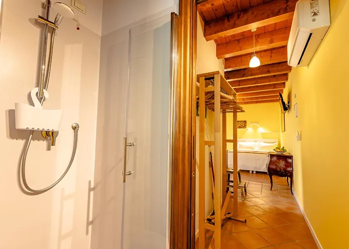 Il Laghello Wood House