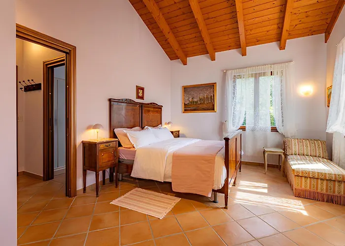 Il Laghello Wood House * Framura