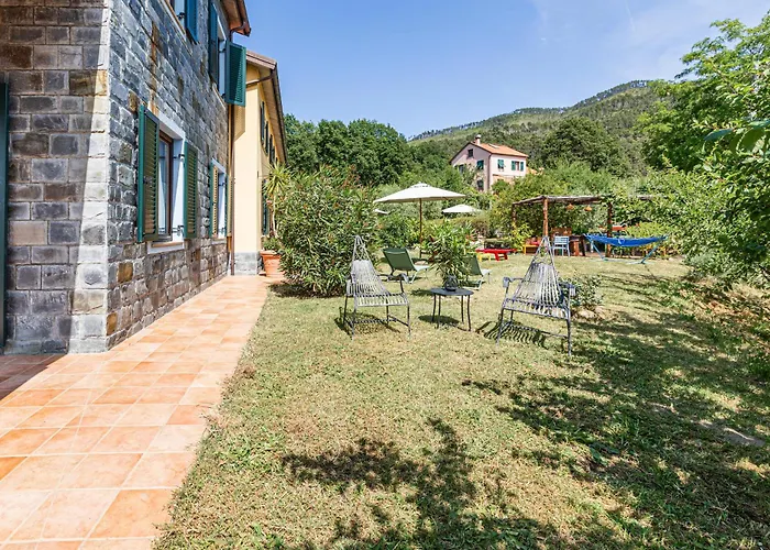 Feriegård Il Laghello Wood House *