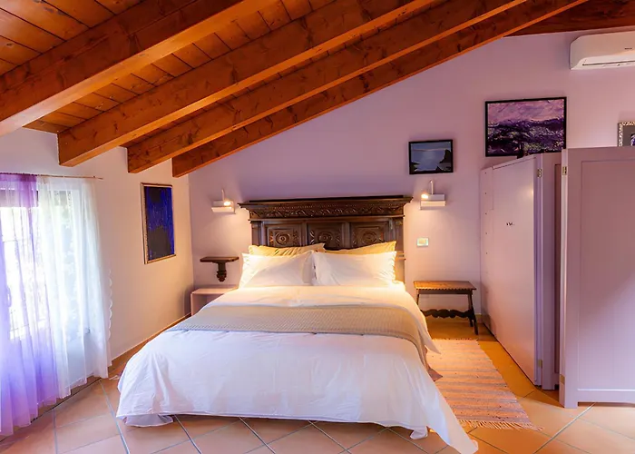 Feriegård Il Laghello Wood House