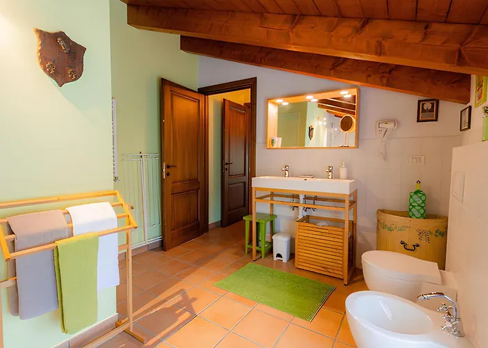 Il Laghello Wood House Κατάλυμα σε φάρμα *